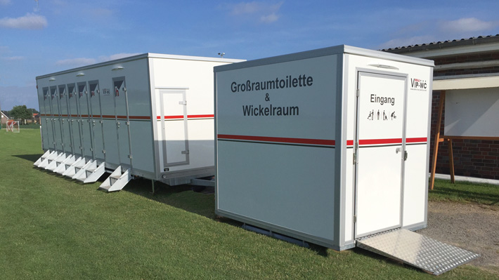 Rolli-WC mit Babywickelplatz mieten Toilettenwagen, Ansicht 2