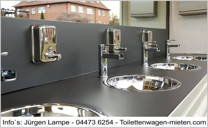 4XL Toilettenwagen mieten für 1.800 Personen Toilettenwagen, Ansicht 2