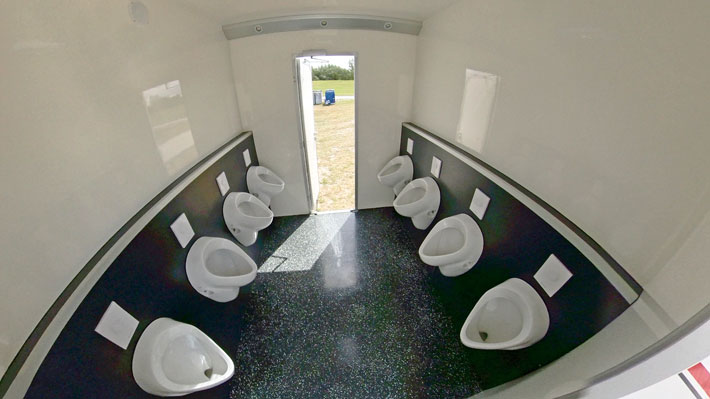 4XL Toilettenwagen mieten für 1.800 Personen Toilettenwagen, Ansicht 13
