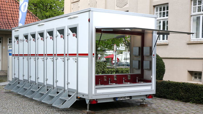 XXL Toilettenwagen mieten für 1.000 Personen von Jürgen Lampe